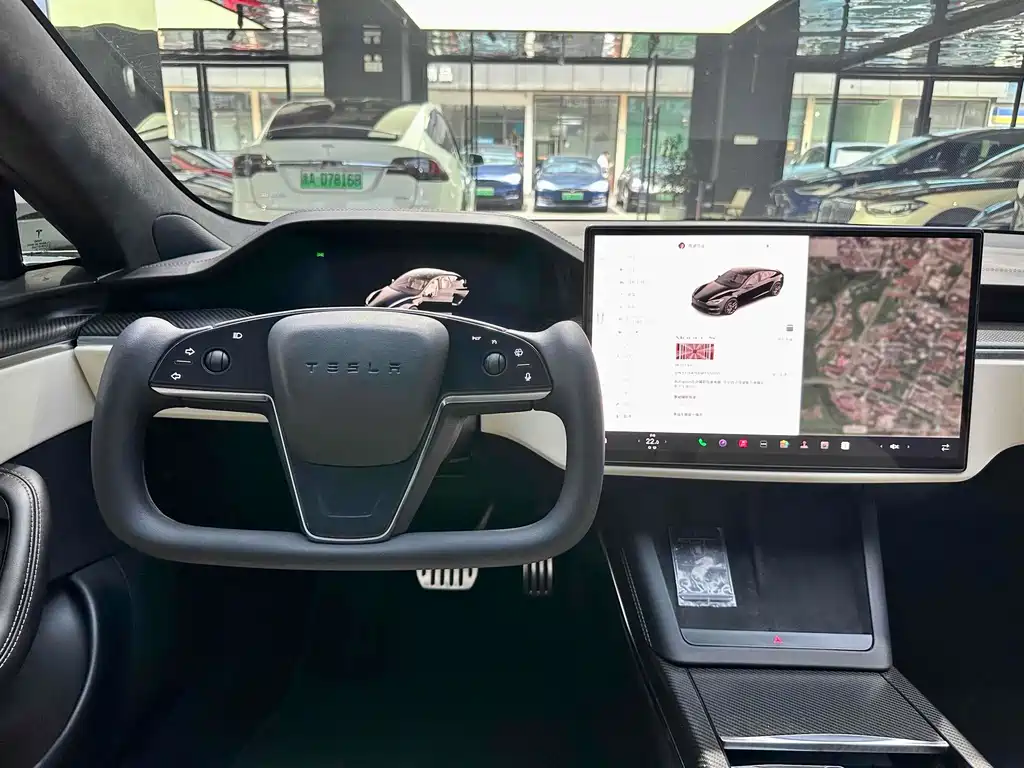 Tesla Model S — миниатюра 9