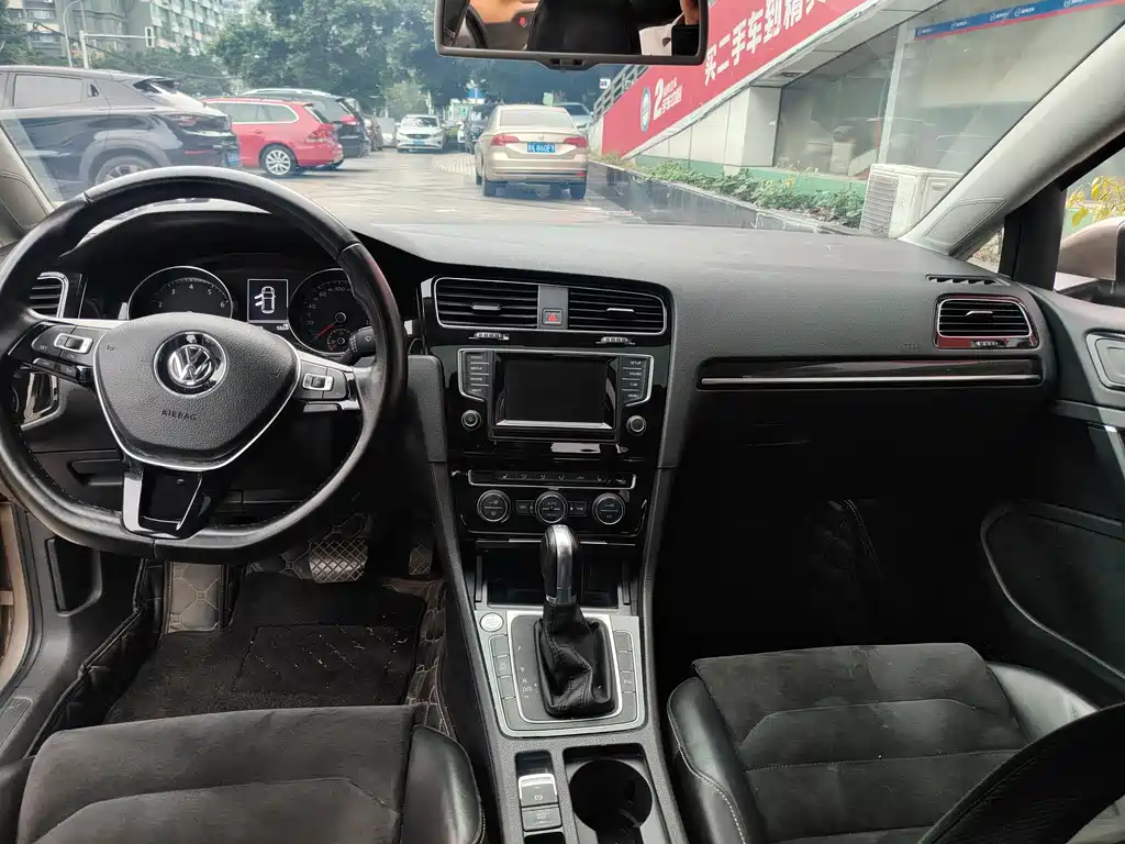 Volkswagen Golf — миниатюра 4