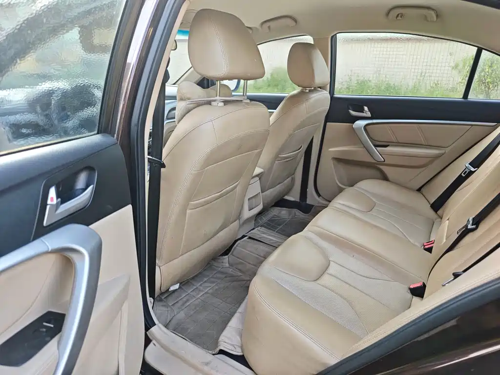 Geely Emgrand — миниатюра 11