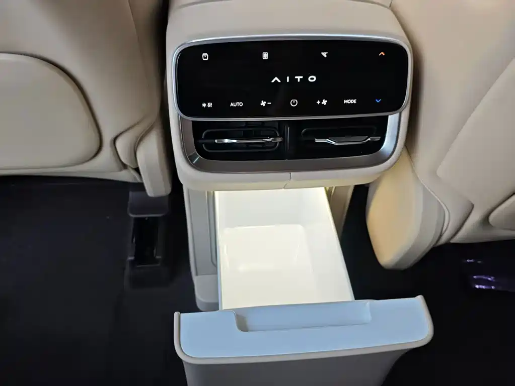 AITO AITO M7 — миниатюра 13