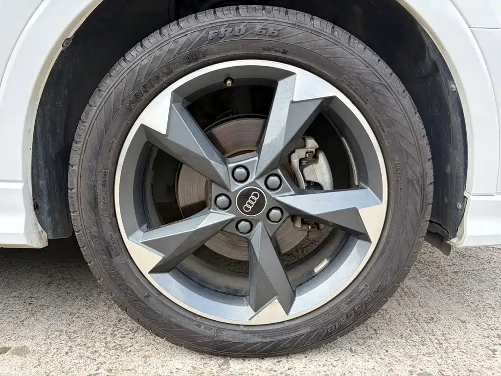 Audi Q3 — миниатюра 20