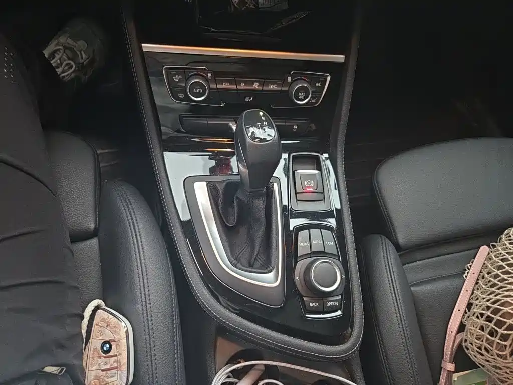 BMW 2 Series Active Tourer — миниатюра 10