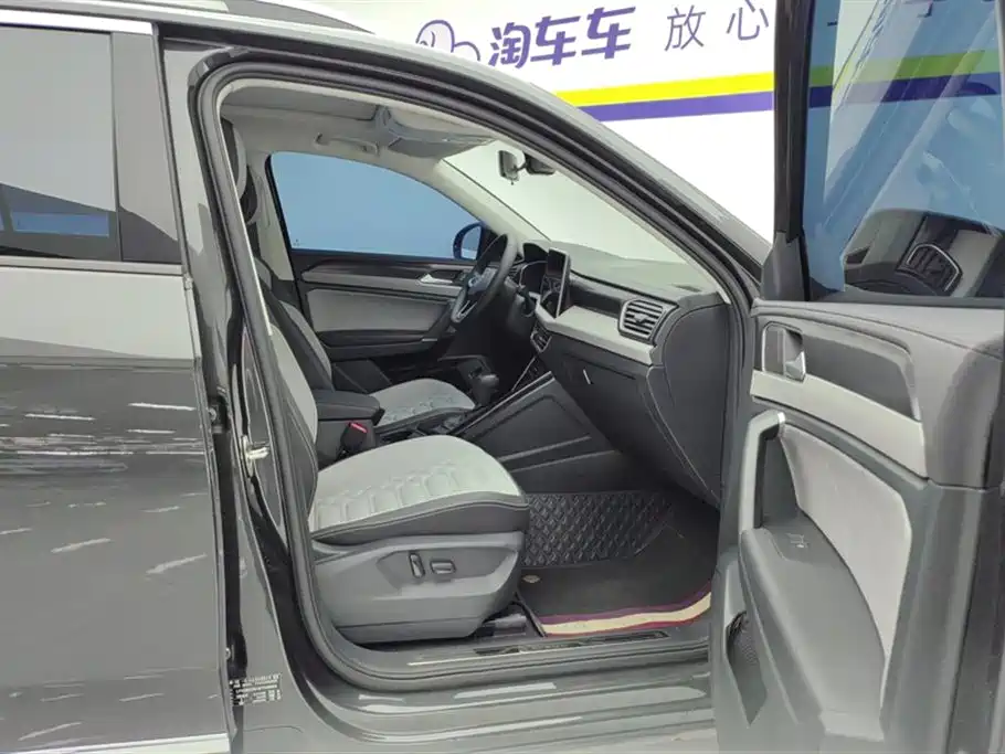 Volkswagen Tayron 2025 300TSI