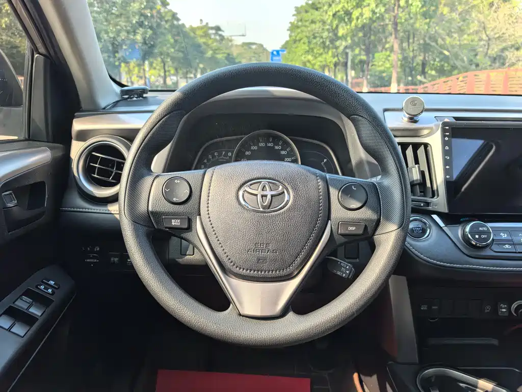 TOYOTA RAV4 RONGFANG