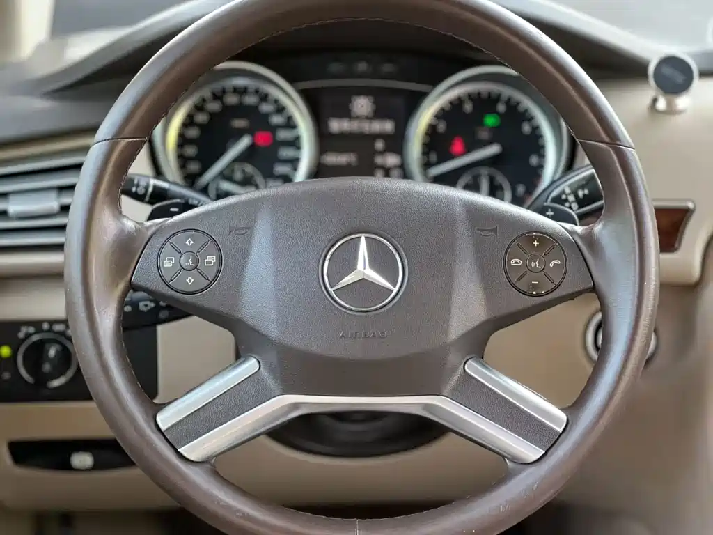 Mercedes-Benz R-Class — миниатюра 2
