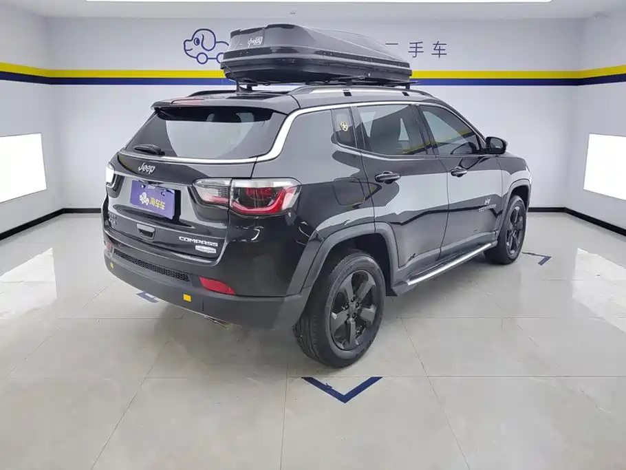Jeep Compass — миниатюра 3