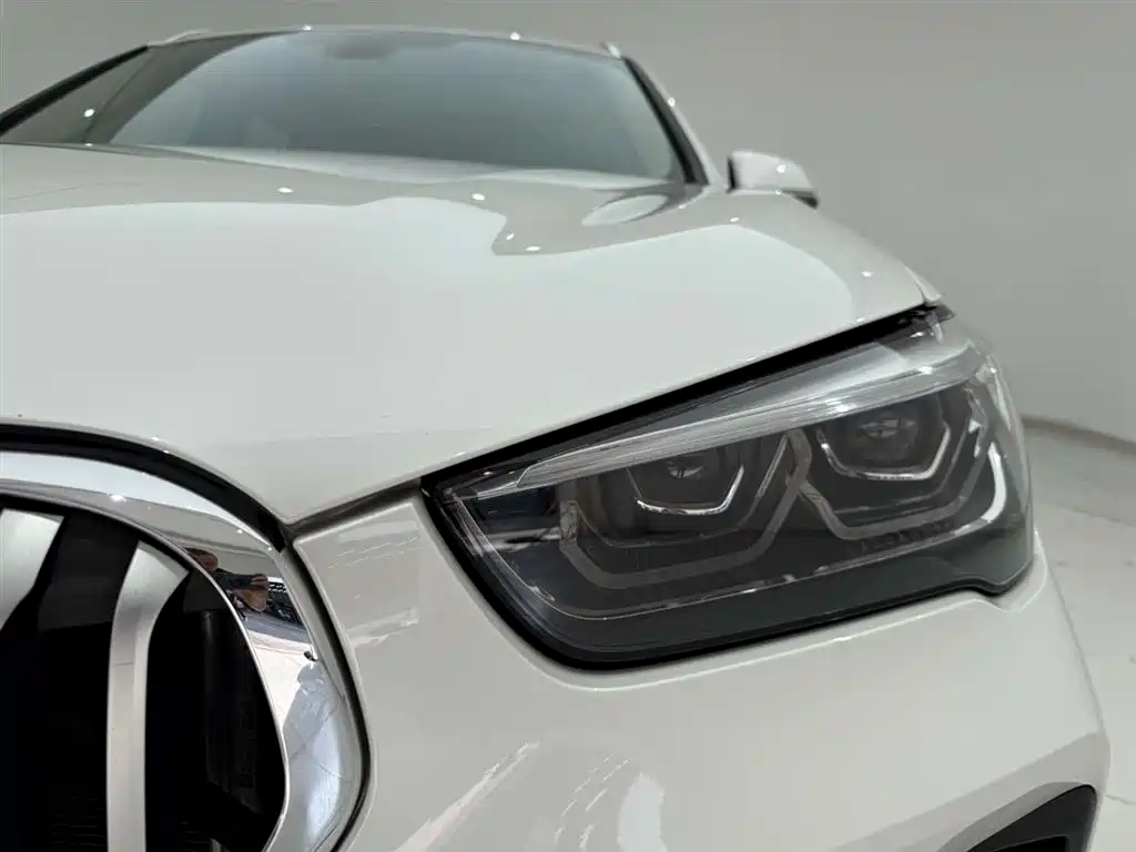 BMW  X1