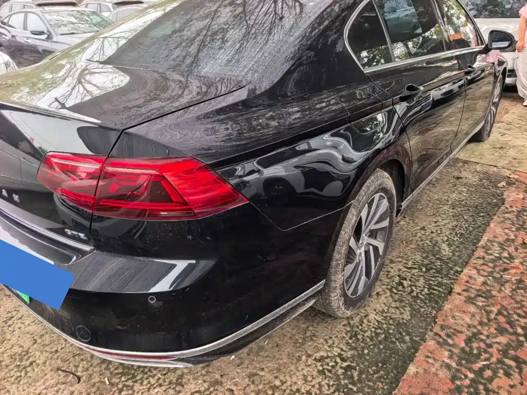 Volkswagen Magotan PHEV — миниатюра 9