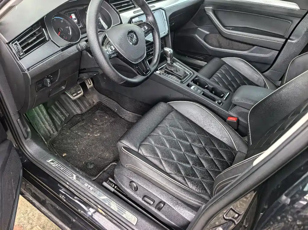 Volkswagen Magotan PHEV — миниатюра 4