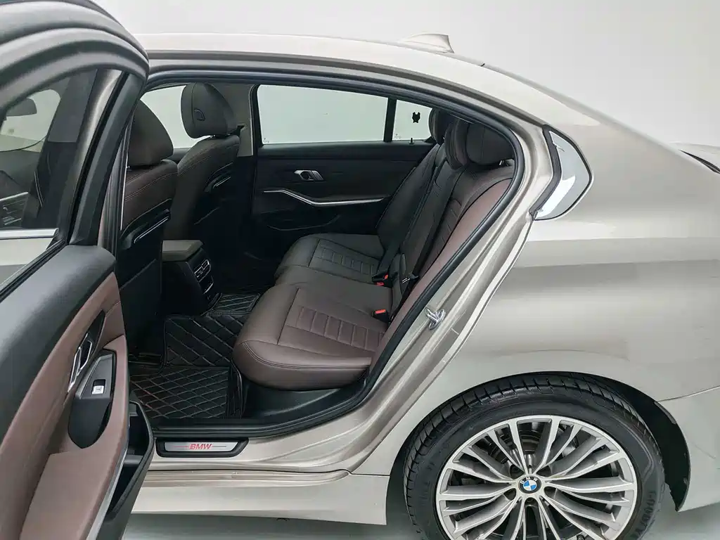 BMW 3 Series — миниатюра 8
