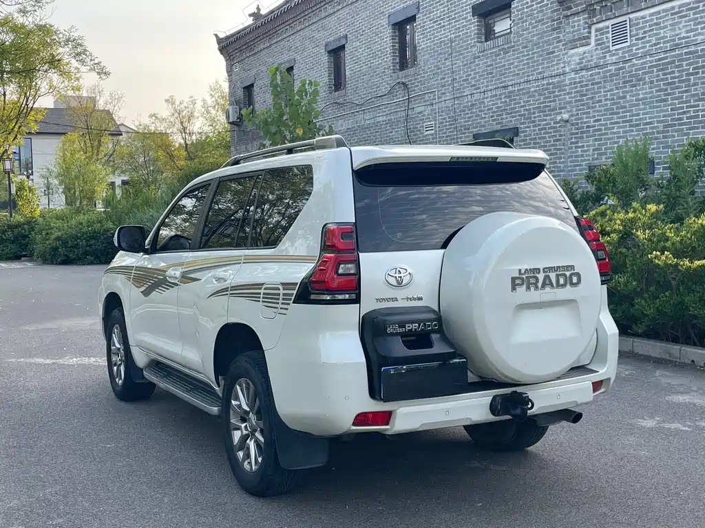 Toyota Prado — миниатюра 6