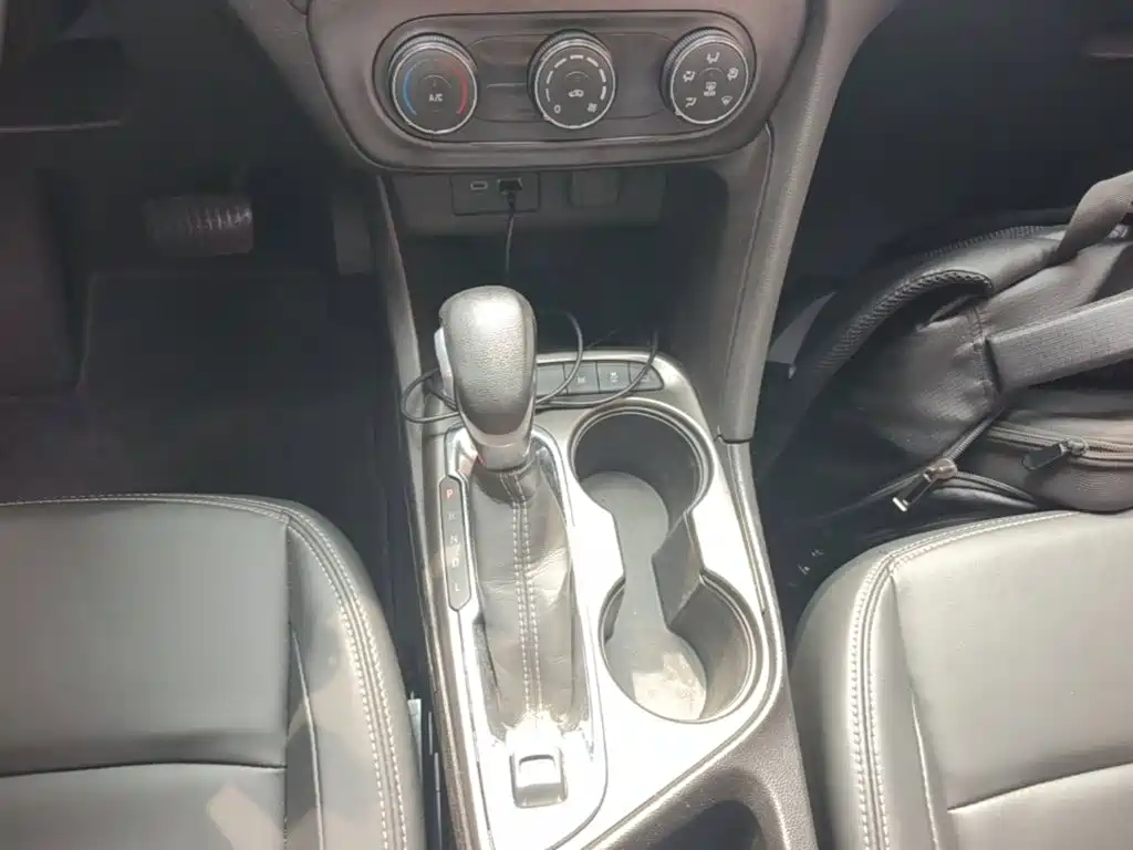 Buick Encore GX — миниатюра 14