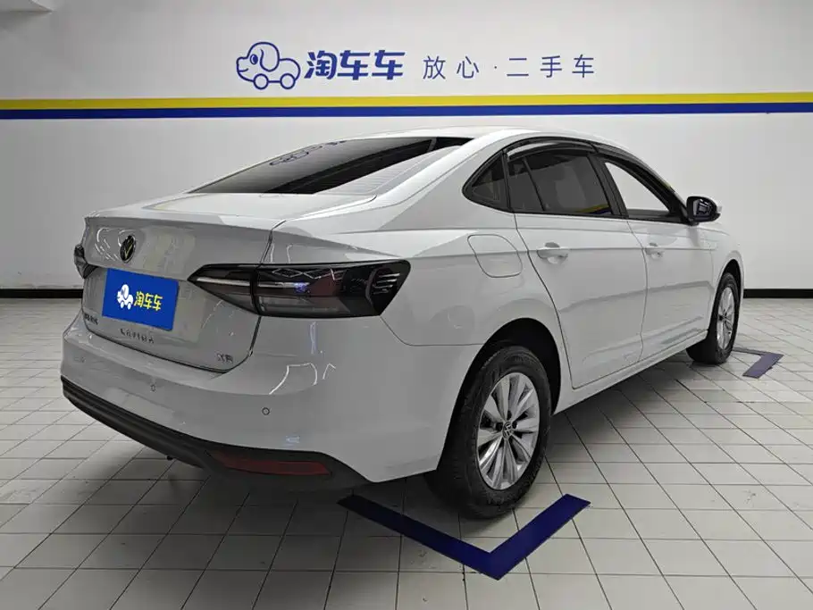 Volkswagen Lavida — миниатюра 3