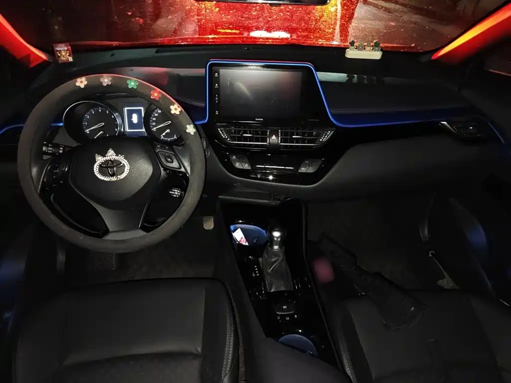 Toyota IZOA — миниатюра 6