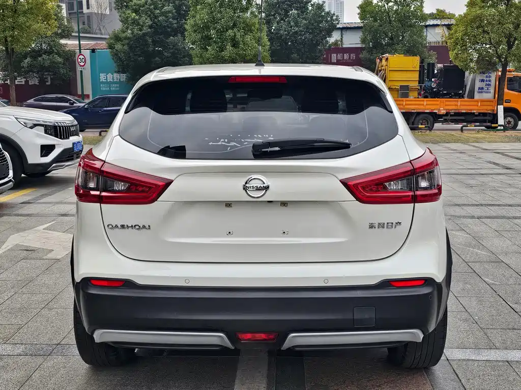 Nissan Qashqai — миниатюра 9