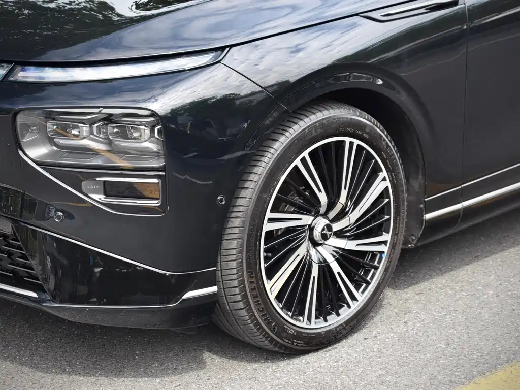 XPeng G9 — миниатюра 6