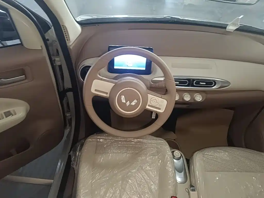 Wuling MINIEV — миниатюра 11