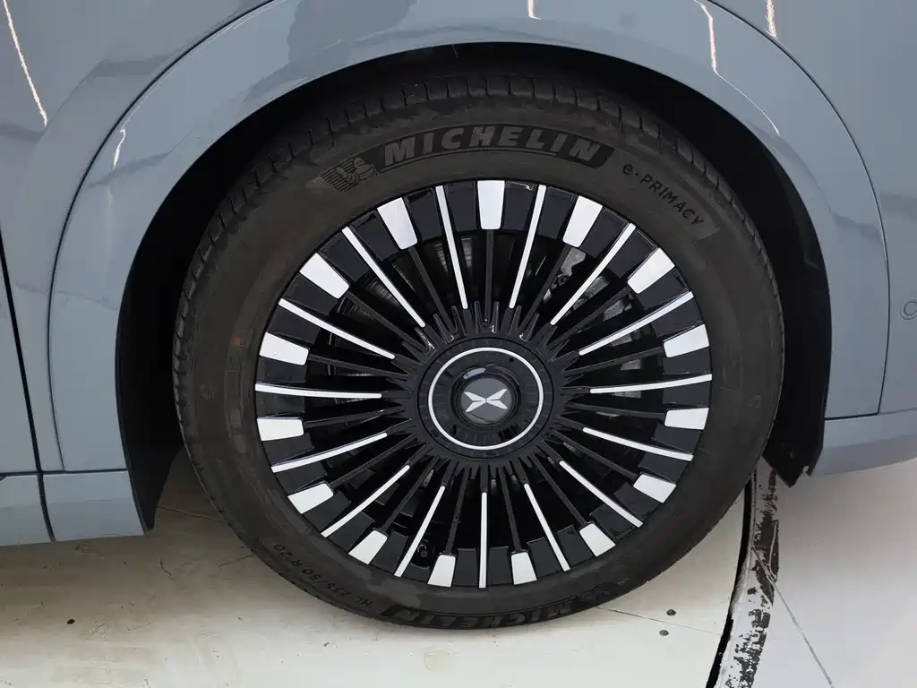 XPeng X9 — миниатюра 16