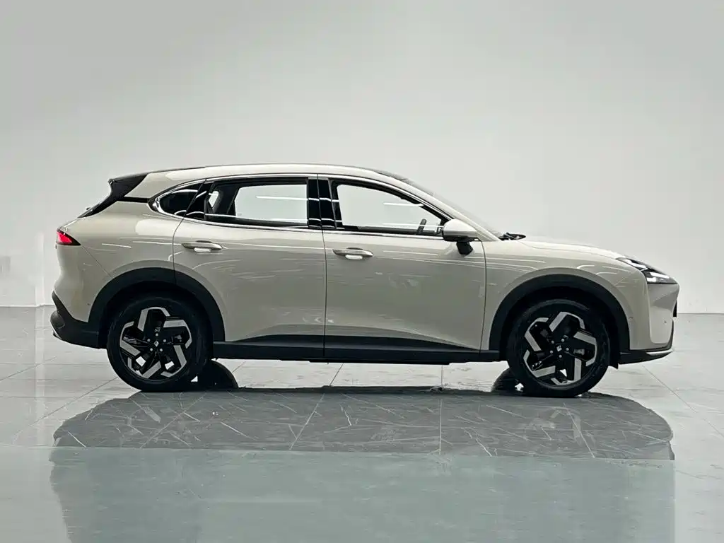 Baojun Yunhai — миниатюра 7