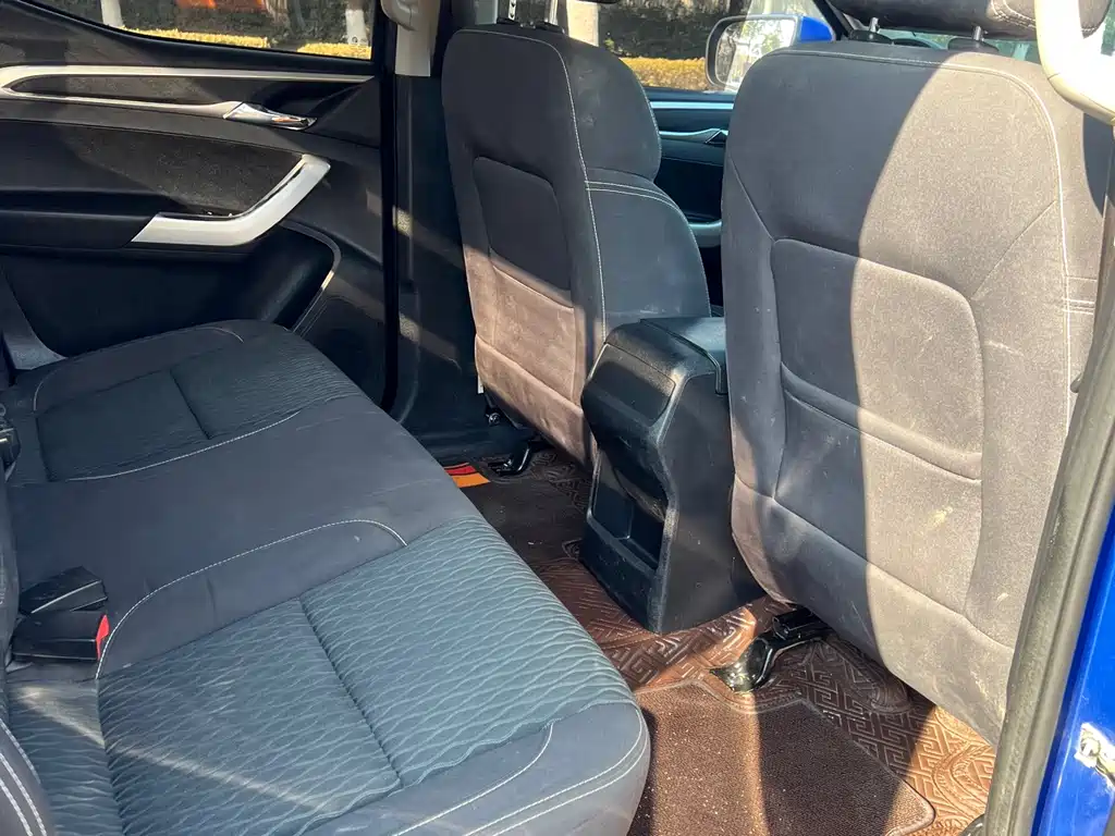 SAIC MAXUS CHASE T70