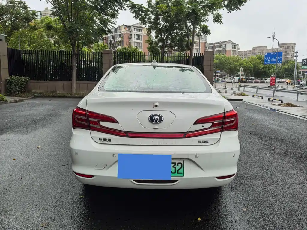 BYD Qin NEV — миниатюра 3