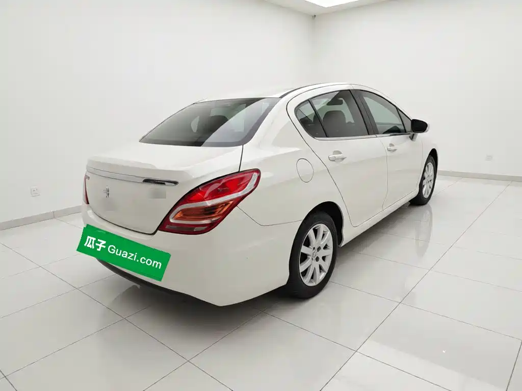 Peugeot 308 — миниатюра 6