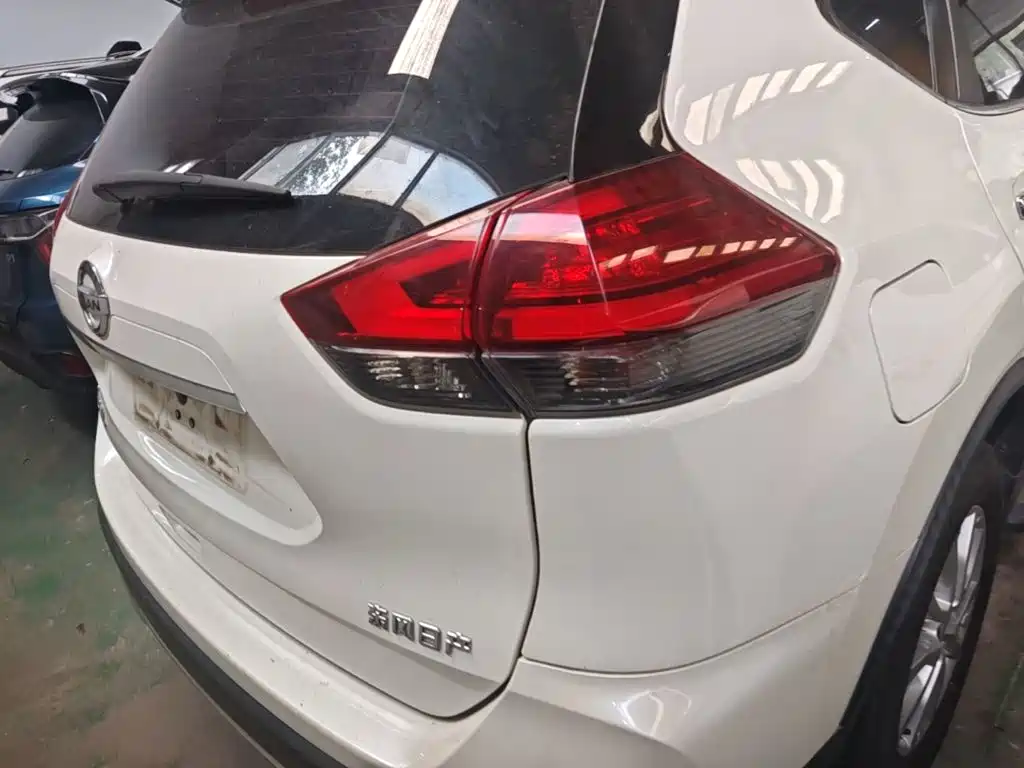 Nissan X-Trail — миниатюра 8