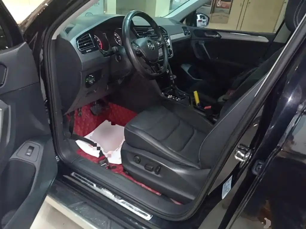 Volkswagen Tiguan L — миниатюра 15