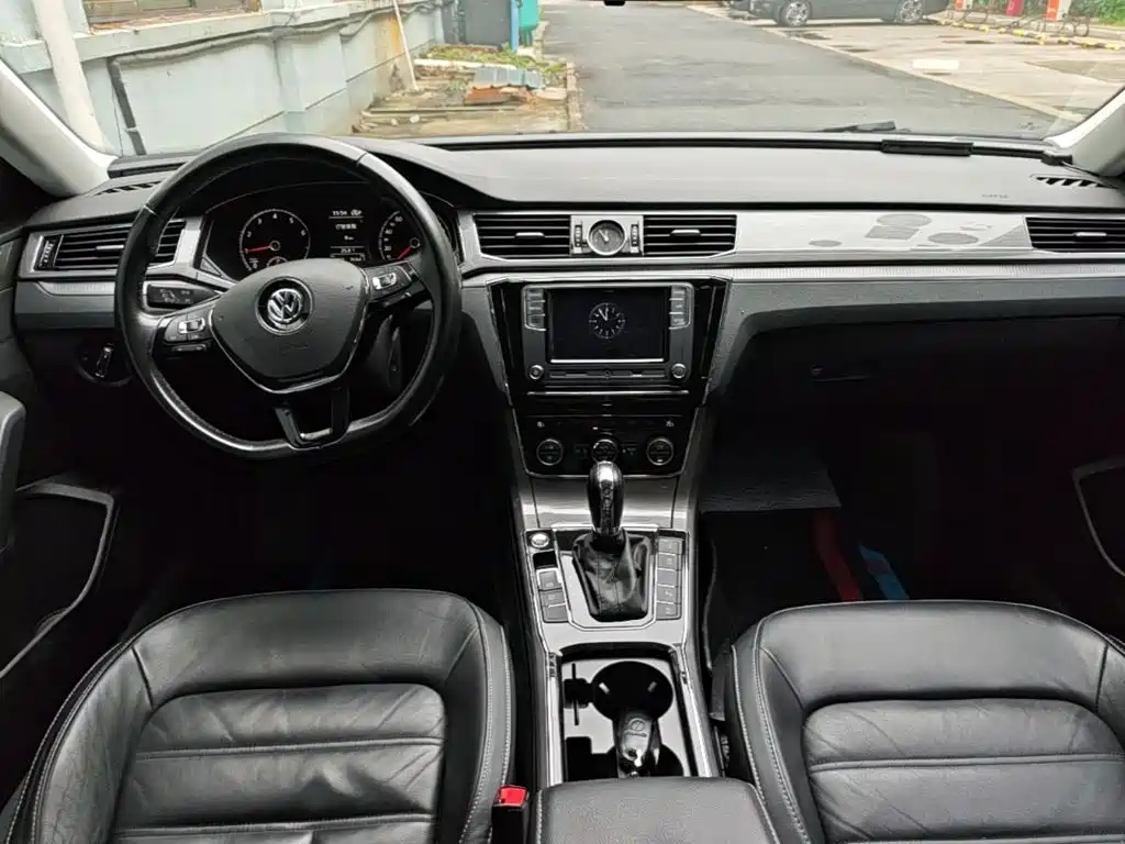Volkswagen Passat — миниатюра 10