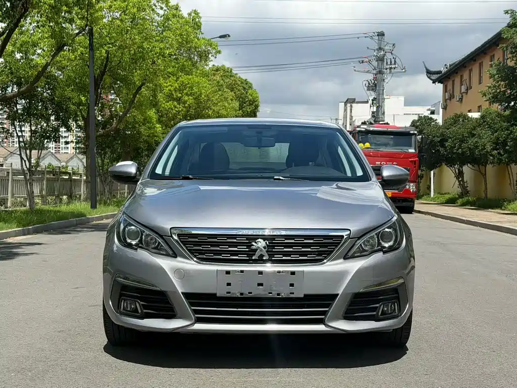 Peugeot 308 — миниатюра 2