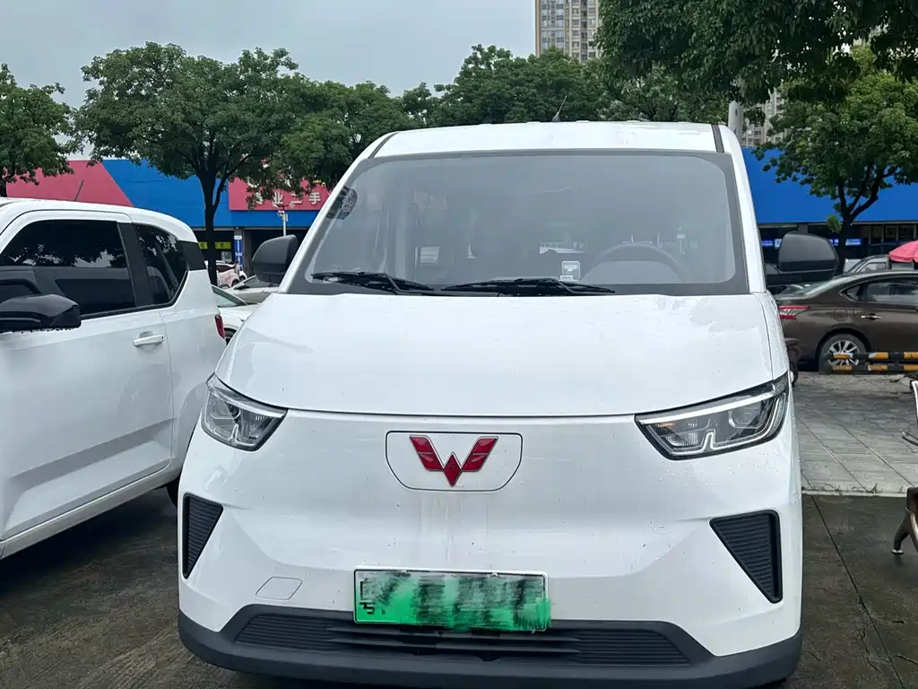 Wuling Yangguang — миниатюра 2
