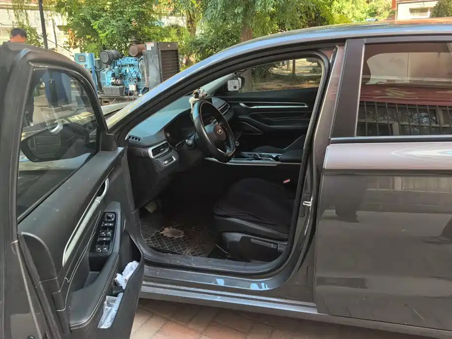 Geely Emgrand — миниатюра 9