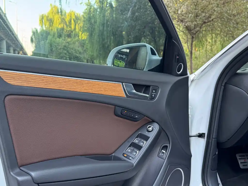 Audi A4L — миниатюра 7