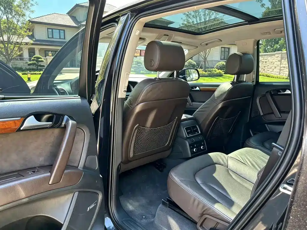 Audi Q7 — миниатюра 6