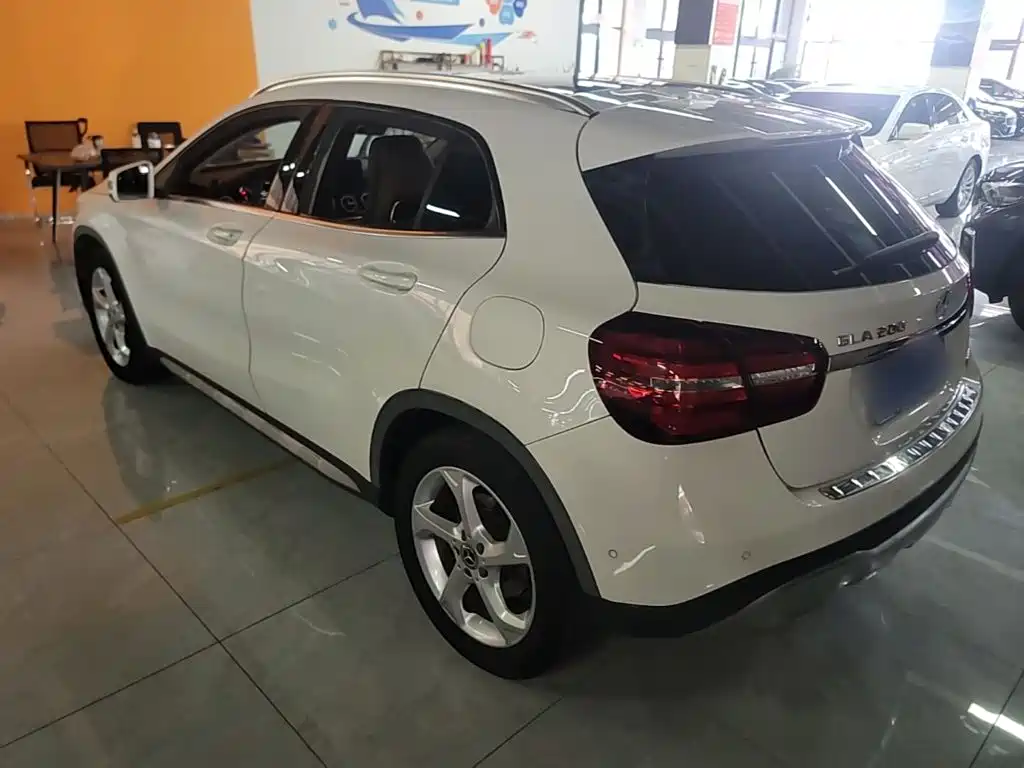 Mercedes-Benz GLA — миниатюра 5