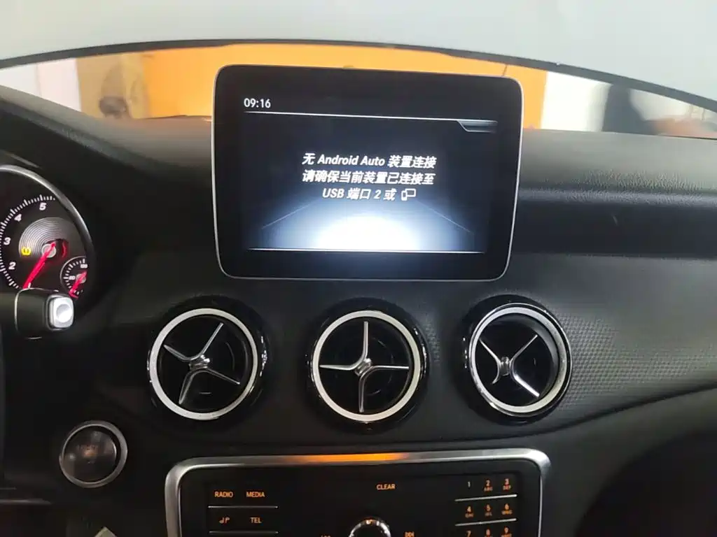 Mercedes-Benz GLA — миниатюра 13
