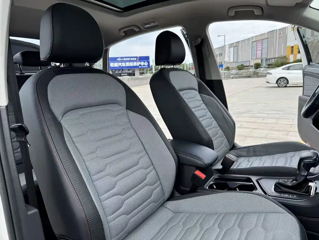 Volkswagen Tiguan X — миниатюра 31