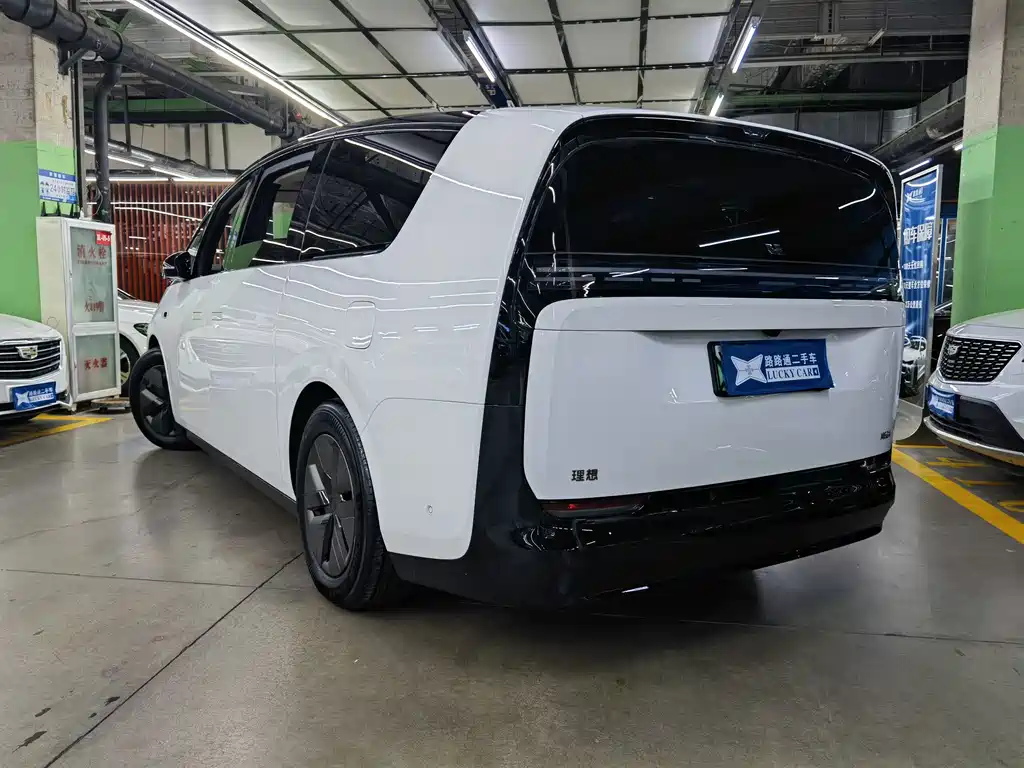 Li Auto Li MEGA — миниатюра 4