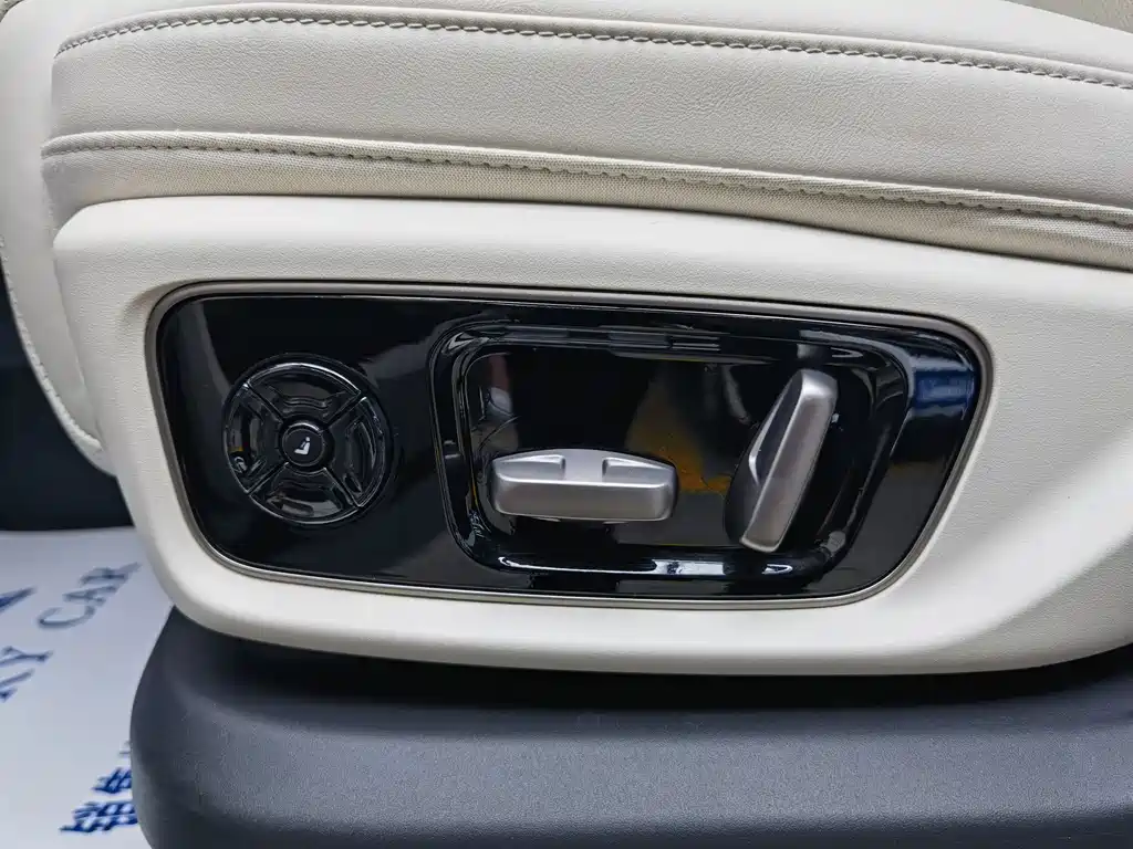 Li Auto Li MEGA — миниатюра 17