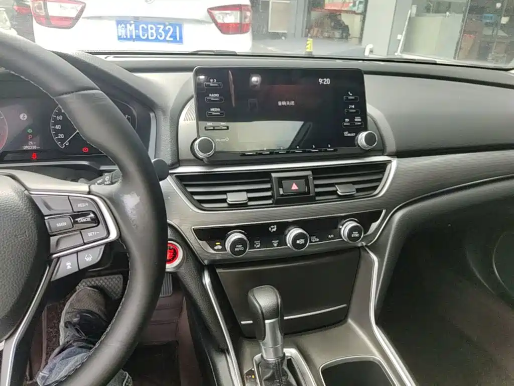 Honda Accord — миниатюра 13