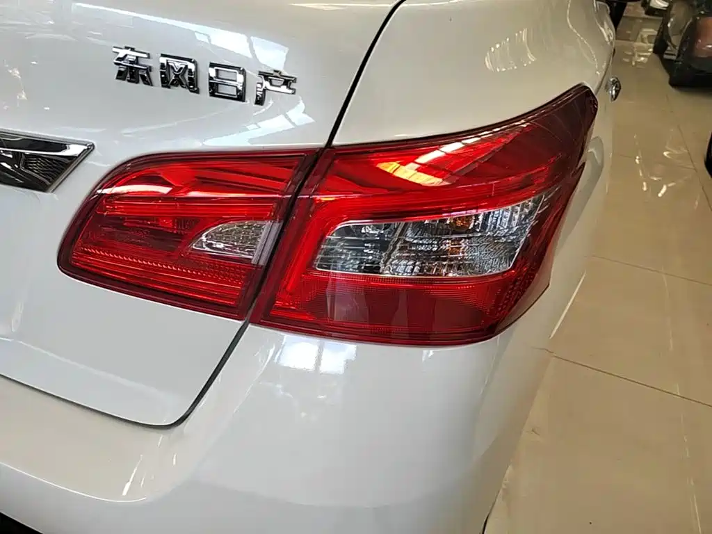 Nissan Sylphy — миниатюра 8