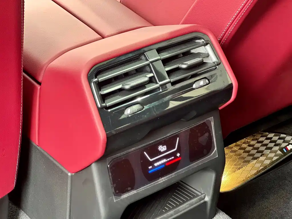 BMW 5 Series — миниатюра 13