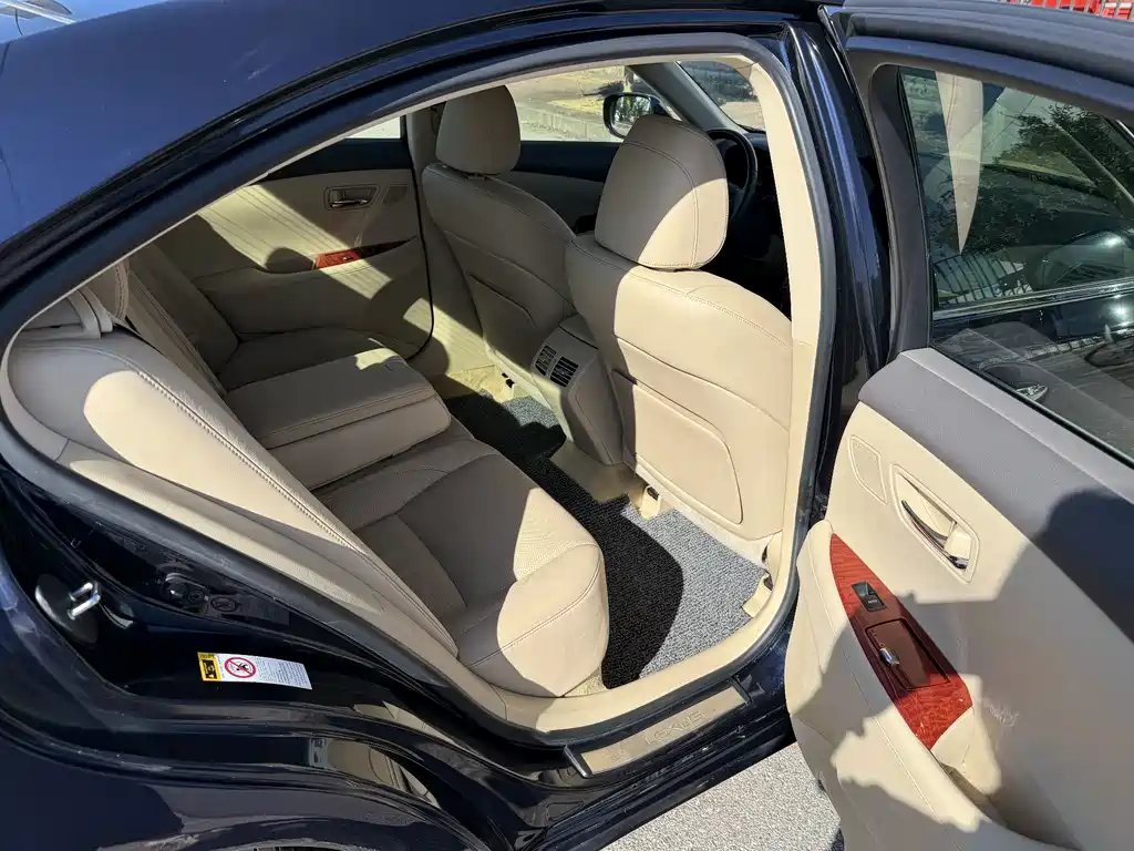 Lexus ES — миниатюра 10
