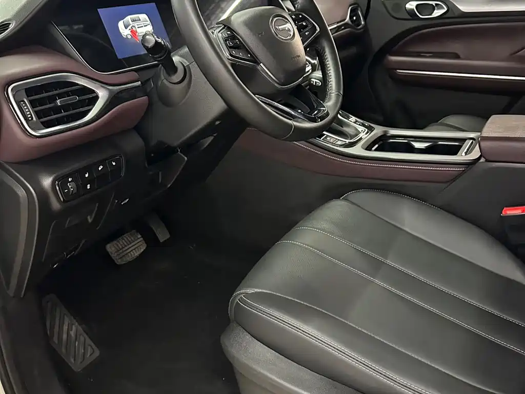 GAC M6 2021 270T DCT Luxury （ мест）