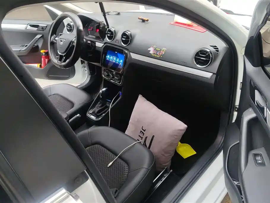 Jetta VA3 2021 1.5L AT Enjoy