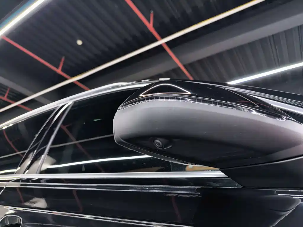 Audi Q7 — миниатюра 14