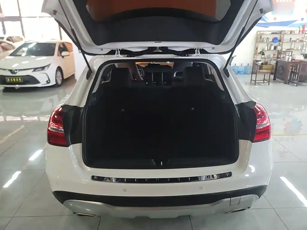 Mercedes-Benz GLA — миниатюра 19