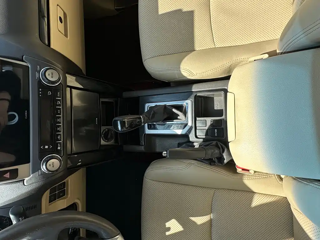 Toyota Land Cruiser Prado 2015 2.7L TXL