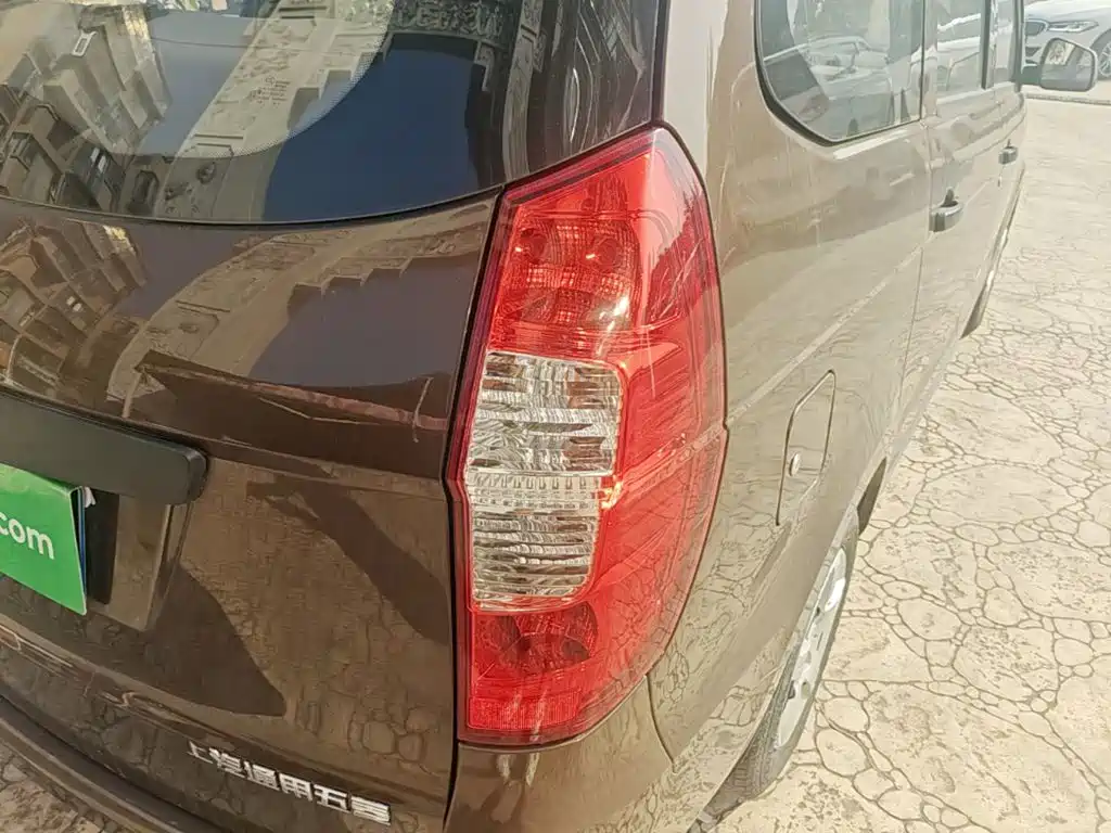 Wuling Hongguang — миниатюра 8