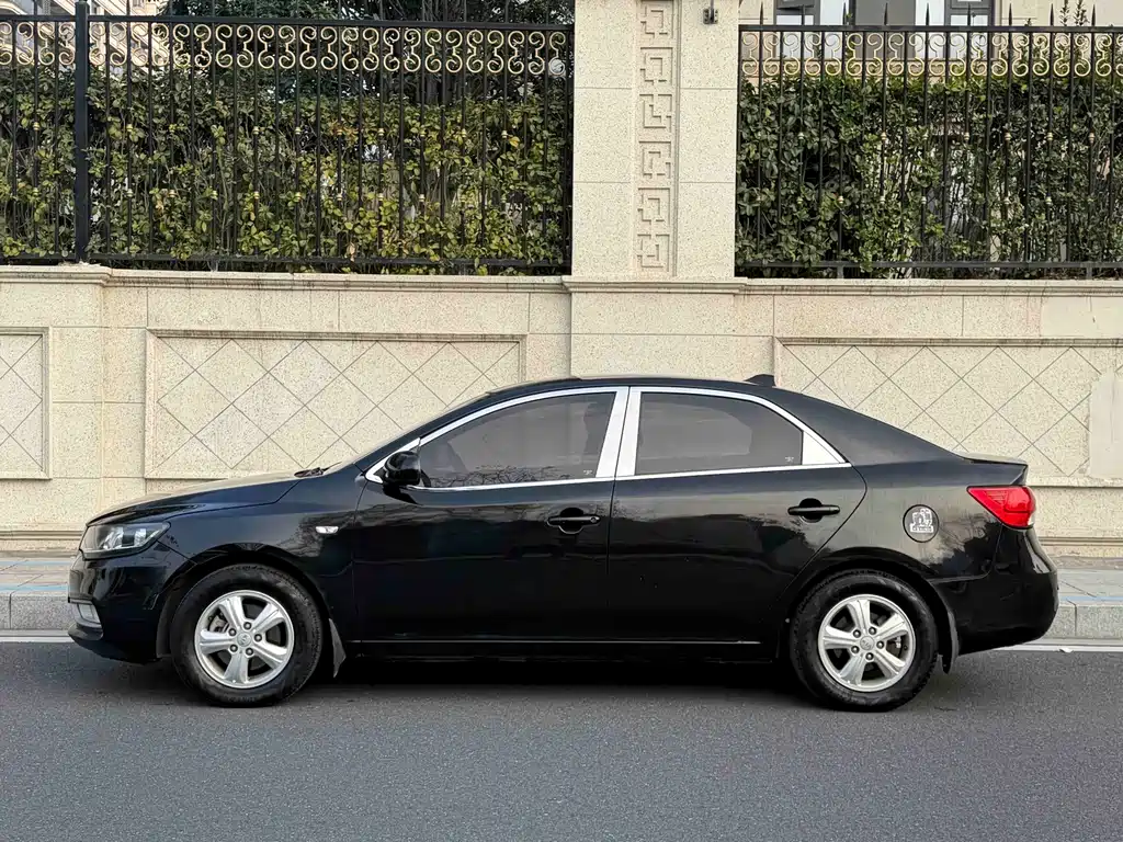 Kia Forte — миниатюра 3
